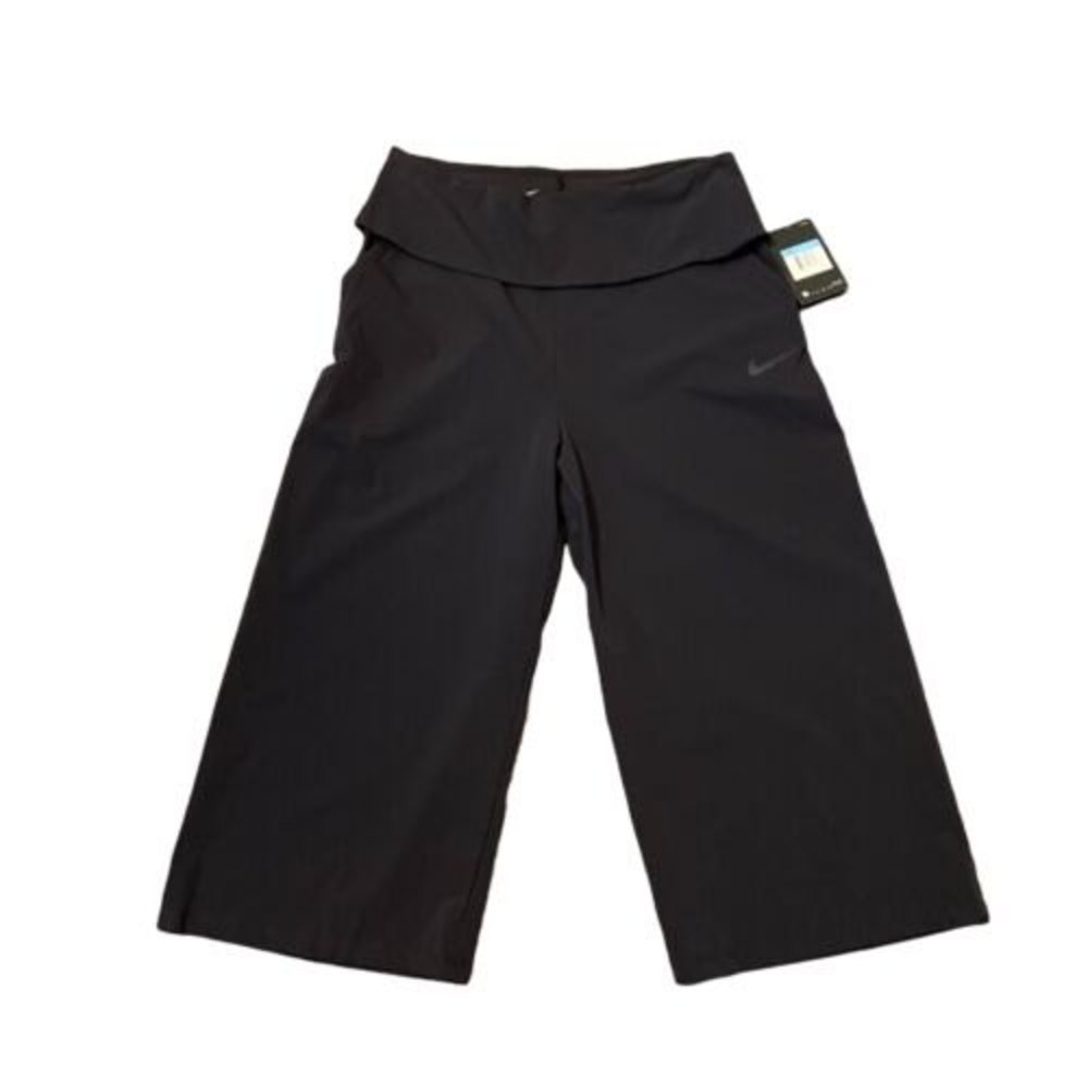 Nike Womens Capri Pants Size M NEW Black Dri-Fit Pockets High Rise Comfort Yoga
